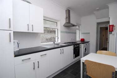 5 bed house, Abingdon Road, North Hill, Plymouth, PL46HZ - Image 4